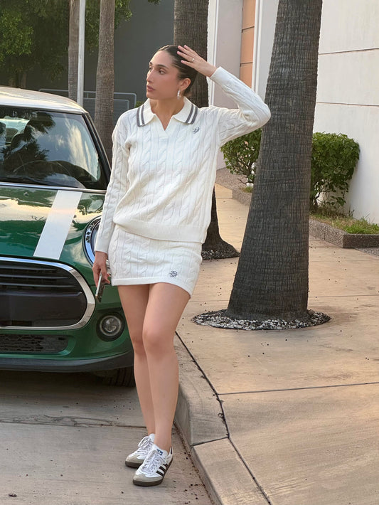 Conjunto de tejido estilo old money color blanco.