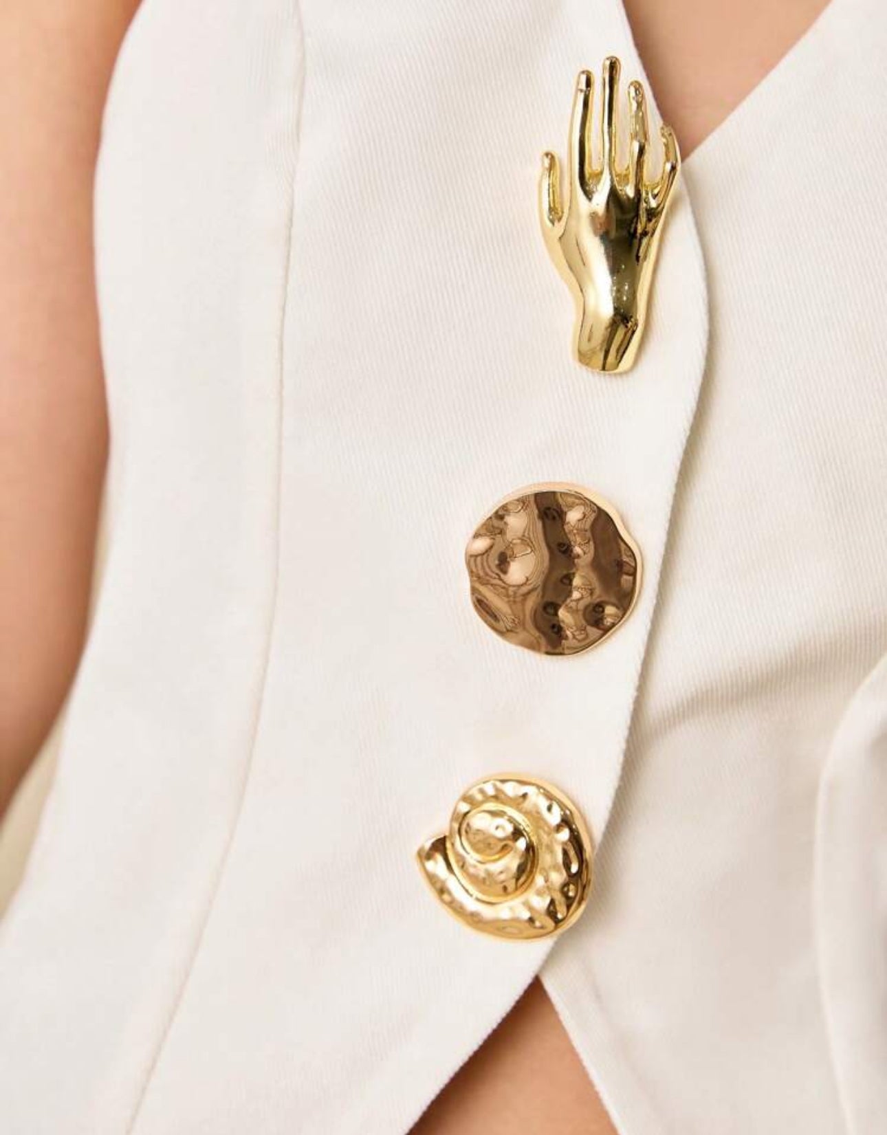 Top/chaleco blanco con botones minimalistas