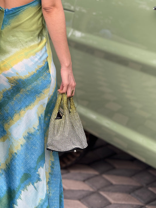 Hermosa y elegante  bolsa para fiesta de piedreria fina en colores plata y amarillo