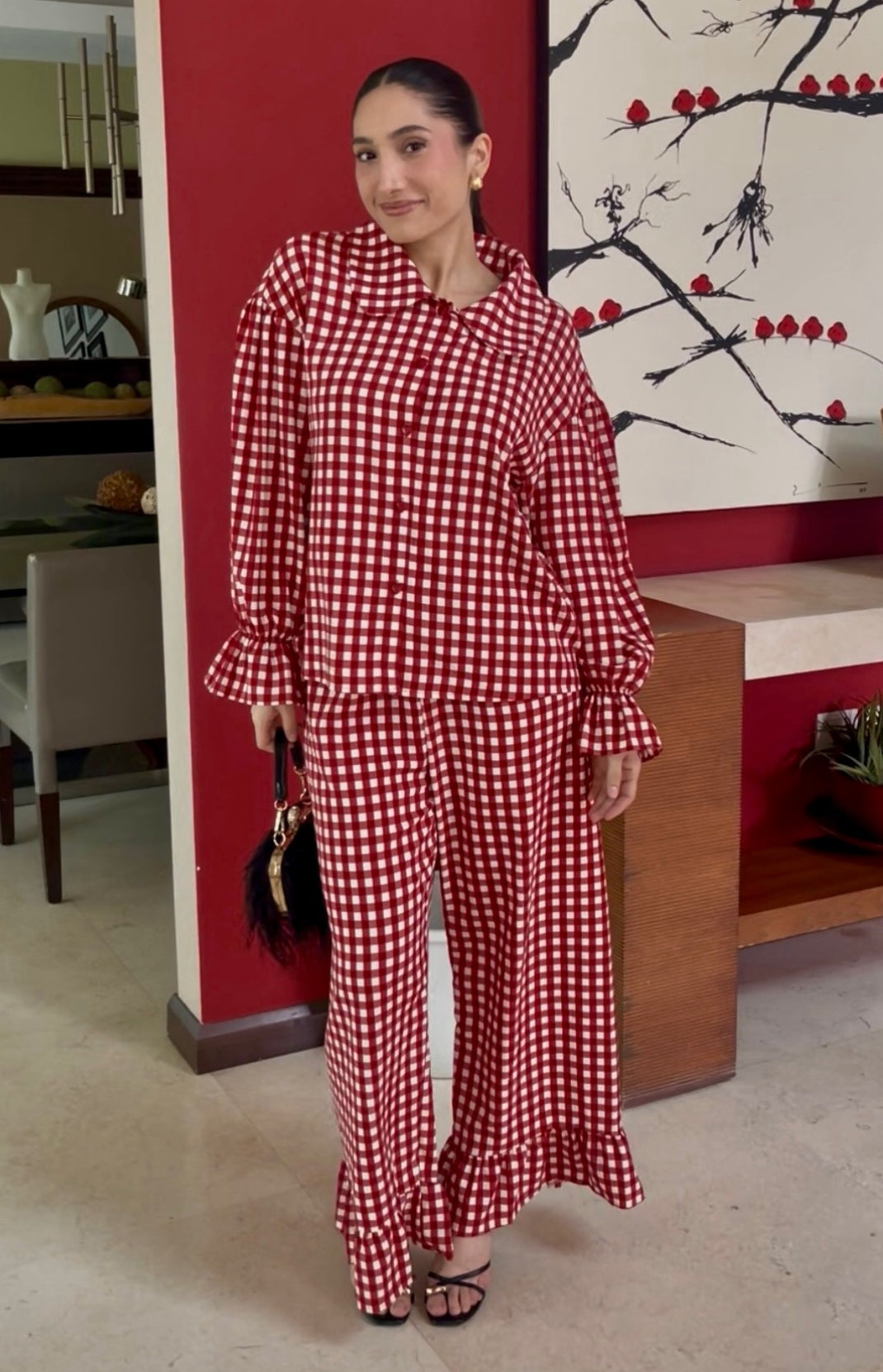 Conjunto pantalones y camisa cuadros con botones de corazón en tono rojo