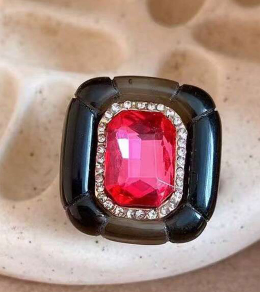 Anillo chunky de resina con piedra