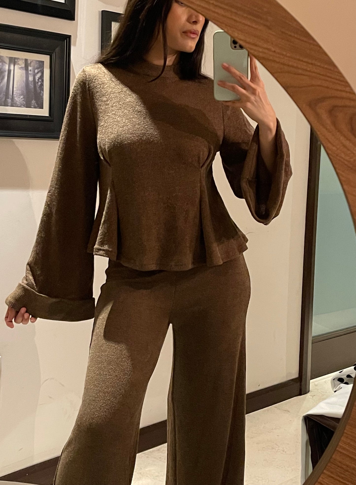 Conjunto de pantalones y suéter, material punto-stretch en tono marrón/cobre