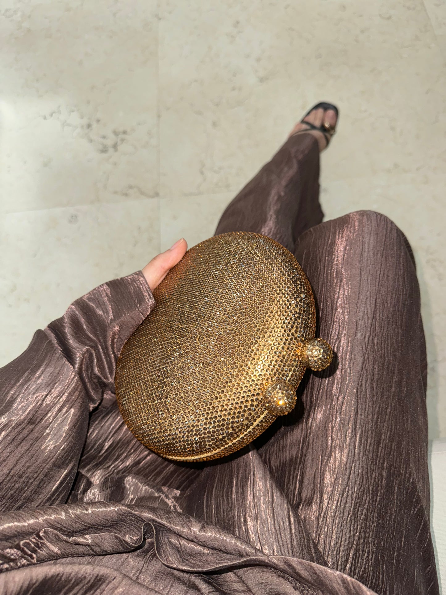 Conjunto blusa y pantalón marrón/cobre