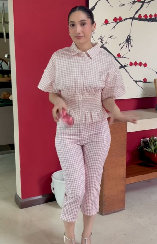 Conjunto blusa y pantalón de cuadros rosa pastel