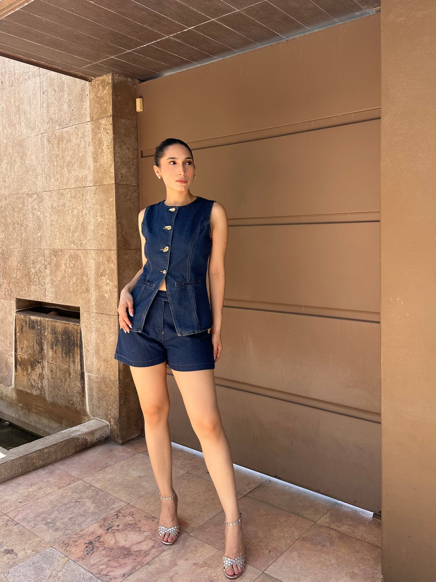 Blusa/Chaleco de mezclilla lisa Y Shorts de mezclilla liso