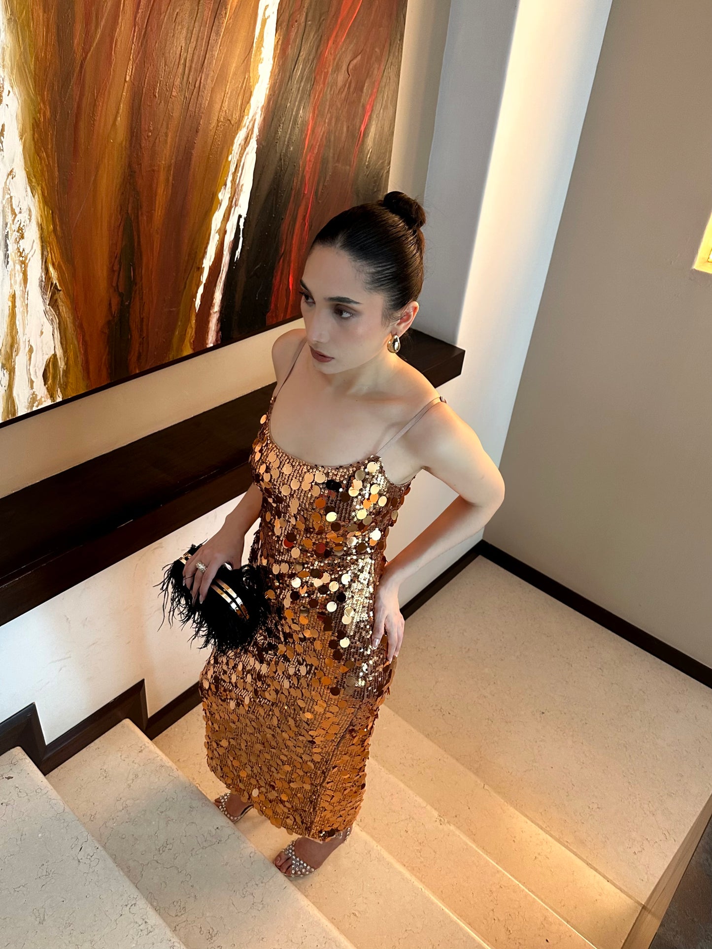 Vestido de fiesta lentejuelas color dorado.