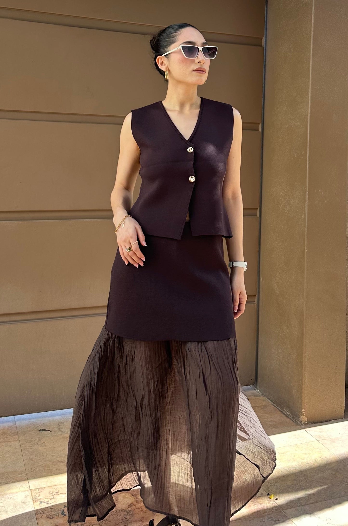 Conjunto marrón falda y top